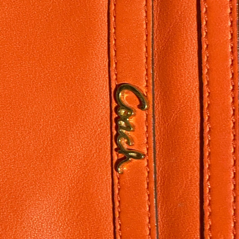 Small wristlet